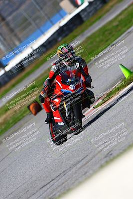 media/Jan-21-2023-Fastrack Riders (Sat) [[fcf3f88a30]]/Level 2/Session 4 Turn 6-Mountian Shot/